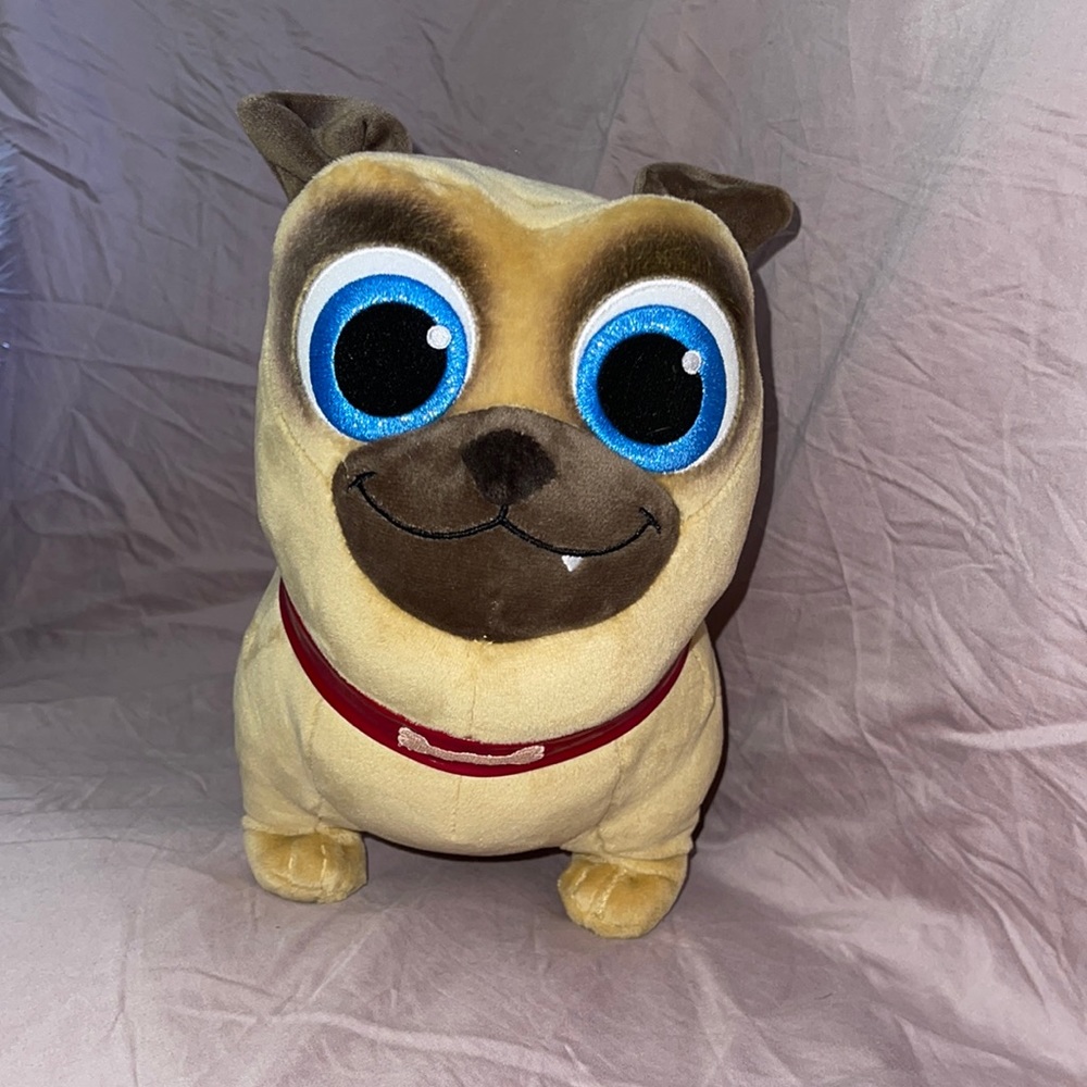 Rolly from Puppy Dog Pals